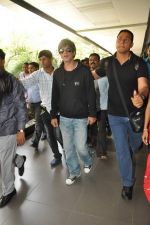Shahrukh Khan snapped in Mumbai on 24th Sept 2012 (13).JPG